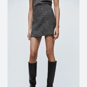 NWT ZARA WOMAN Womens Medium Gray Wool Blend Houndstooth Skirt.